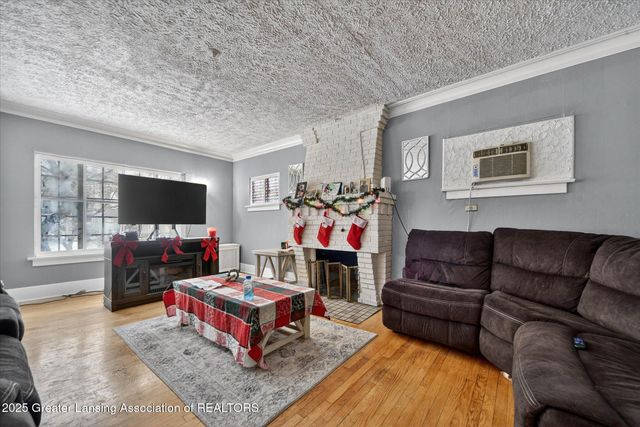 1400 W Michigan Avenue, Lansing, MI 48915