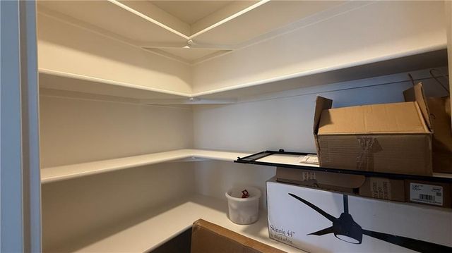 704 21st Street, Oak Grove, MO 64075