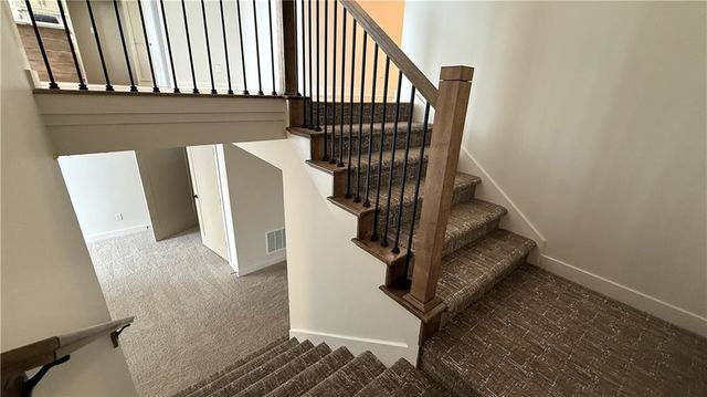 704 21st Street, Oak Grove, MO 64075