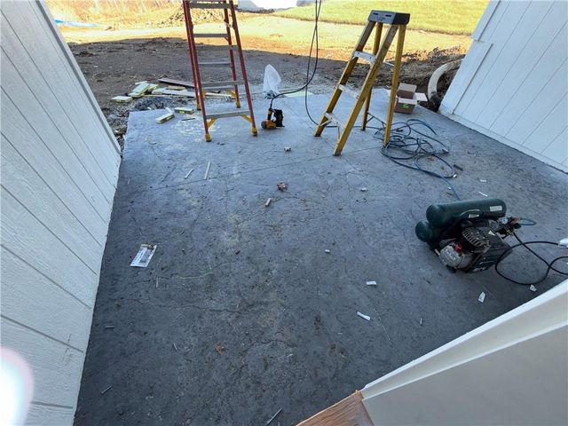 704 21st Street, Oak Grove, MO 64075