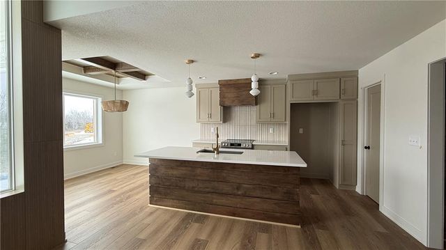 704 21st Street, Oak Grove, MO 64075