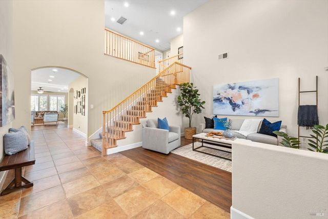 455 Peacock Way, Vacaville, CA 95688
