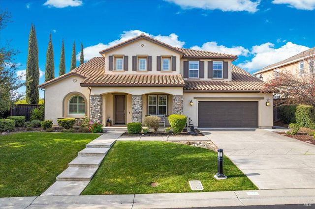 455 Peacock Way, Vacaville, CA 95688