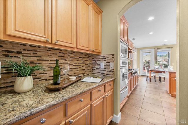 455 Peacock Way, Vacaville, CA 95688