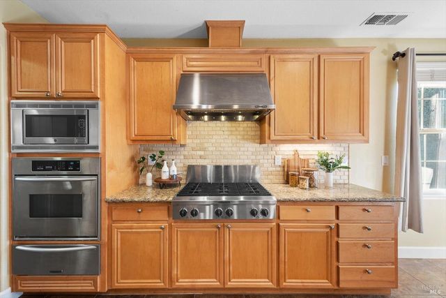 455 Peacock Way, Vacaville, CA 95688