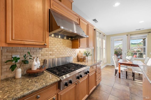 455 Peacock Way, Vacaville, CA 95688