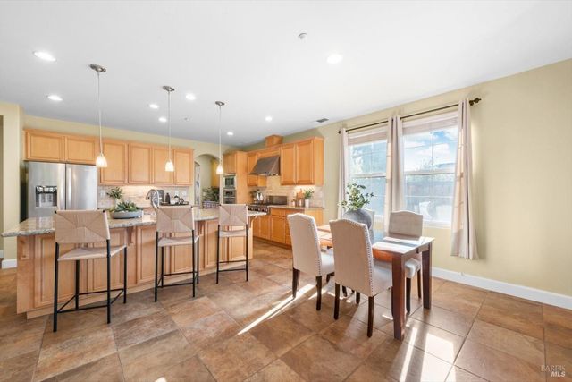 455 Peacock Way, Vacaville, CA 95688