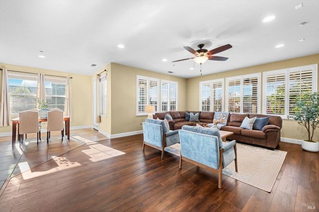 455 Peacock Way, Vacaville, CA 95688