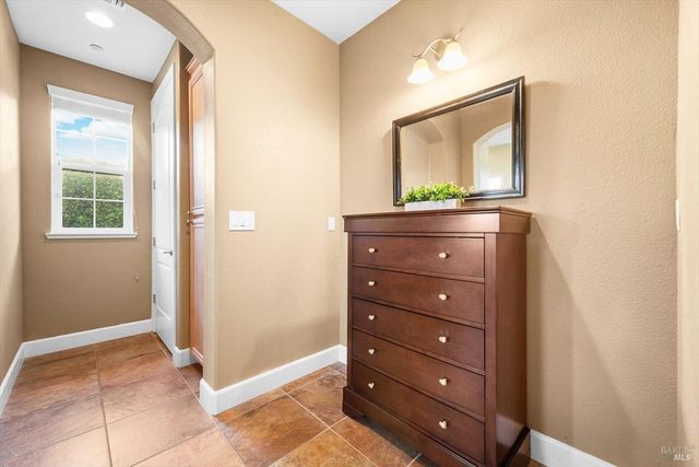455 Peacock Way, Vacaville, CA 95688