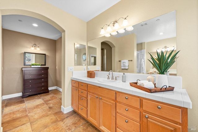 455 Peacock Way, Vacaville, CA 95688