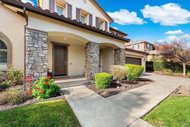 455 Peacock Way, Vacaville, CA 95688
