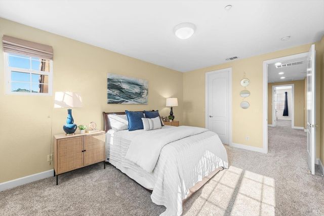 455 Peacock Way, Vacaville, CA 95688