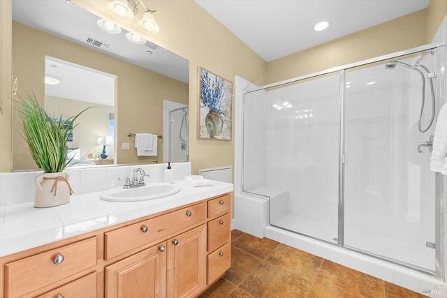 455 Peacock Way, Vacaville, CA 95688