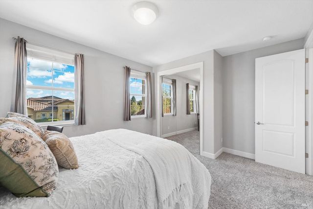 455 Peacock Way, Vacaville, CA 95688