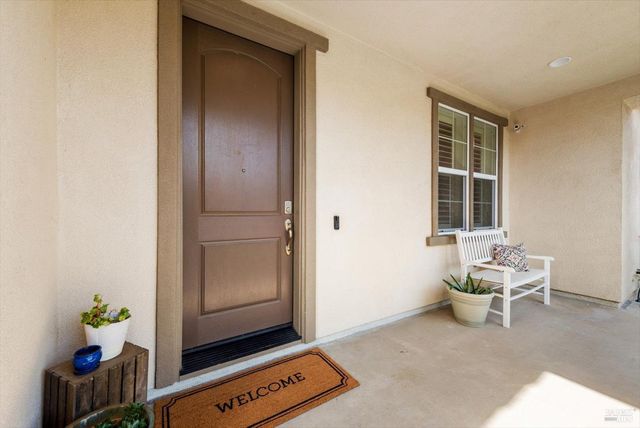 455 Peacock Way, Vacaville, CA 95688