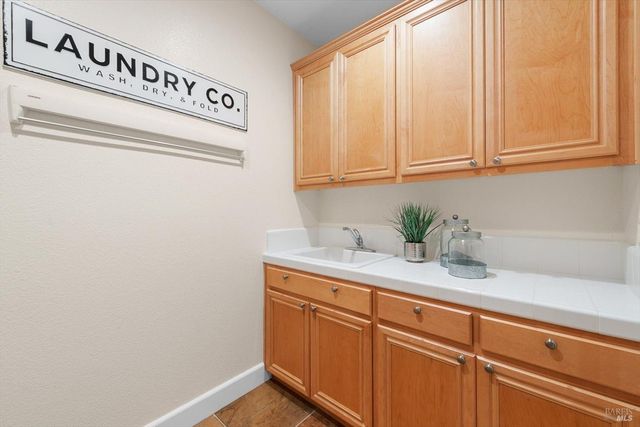455 Peacock Way, Vacaville, CA 95688