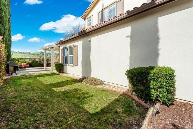 455 Peacock Way, Vacaville, CA 95688