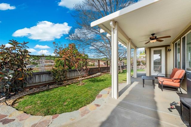 455 Peacock Way, Vacaville, CA 95688