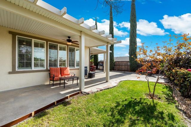455 Peacock Way, Vacaville, CA 95688