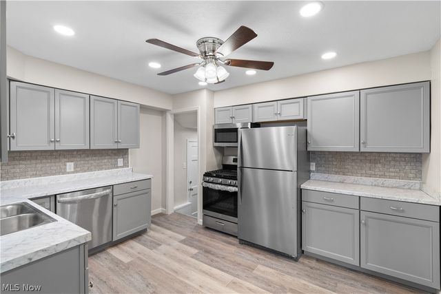 1824 17th Street, Cuyahoga Falls, OH 44223