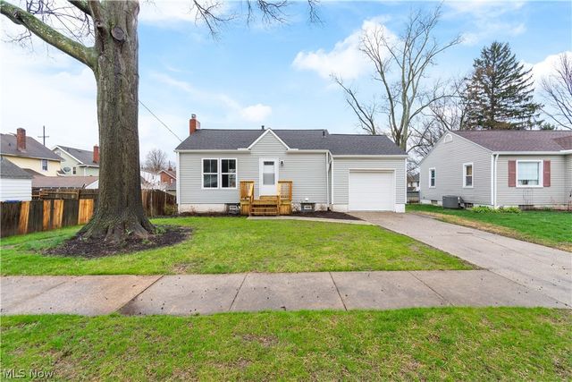 1824 17th Street, Cuyahoga Falls, OH 44223