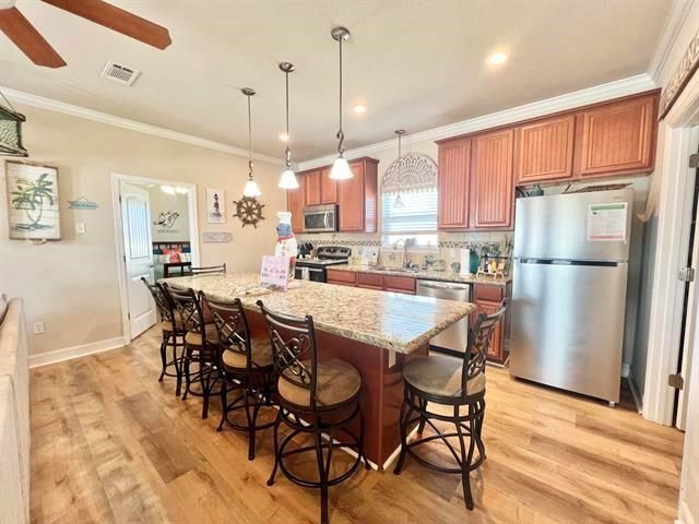 3174 Sea Castle Drive, Crystal Beach, TX 77650