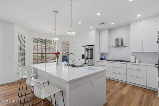 6325 FRANKLIN RED Drive, El Paso, TX 79912