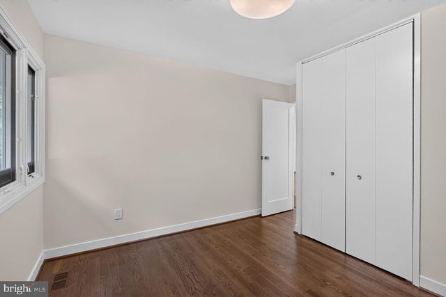 8200 STONE TRAIL DR, Bethesda, MD 20817
