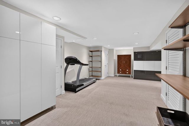 8200 STONE TRAIL DR, Bethesda, MD 20817