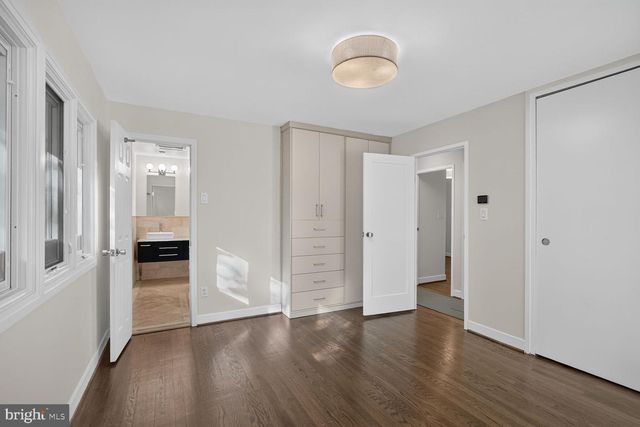 8200 STONE TRAIL DR, Bethesda, MD 20817