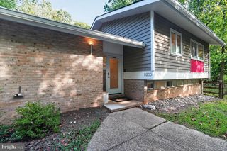 8200 STONE TRAIL DR, Bethesda, MD 20817