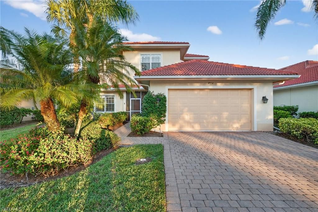 4822 Europa DR, Naples, FL 34105