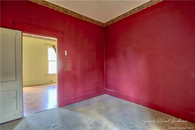 215 W Nezpique Street, Jennings, LA 70546