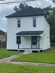 215 W Nezpique Street, Jennings, LA 70546