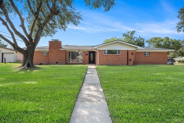 2439 11th Street N, Texas City, TX 77590