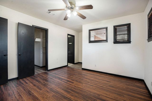 2439 11th Street N, Texas City, TX 77590
