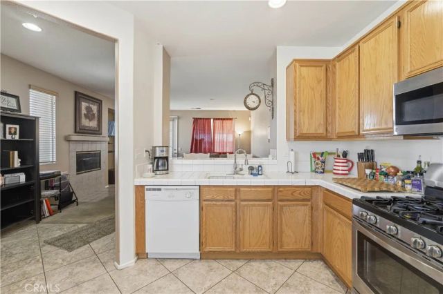 14387 Delicious, Adelanto, CA 92301