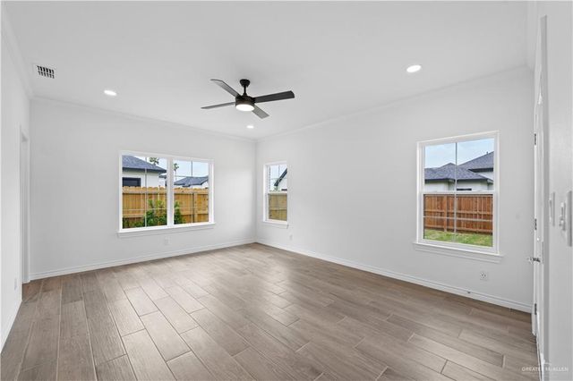 8106 N 49th Lane, Mcallen, TX 78504