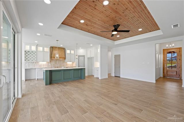8106 N 49th Lane, Mcallen, TX 78504