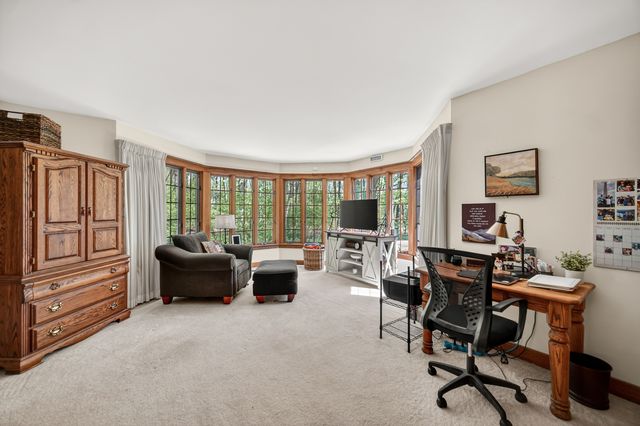 27250 N Meadowoods Lane, Mettawa, IL 60048
