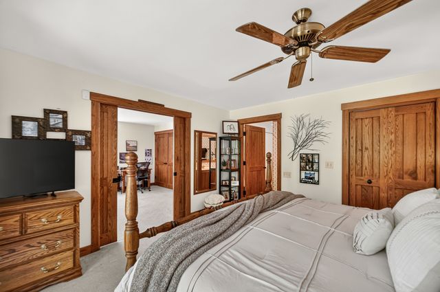27250 N Meadowoods Lane, Mettawa, IL 60048