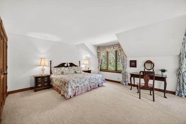 27250 N Meadowoods Lane, Mettawa, IL 60048