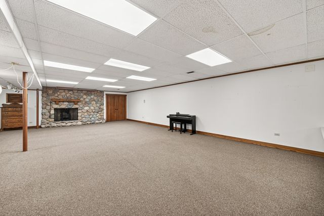 27250 N Meadowoods Lane, Mettawa, IL 60048