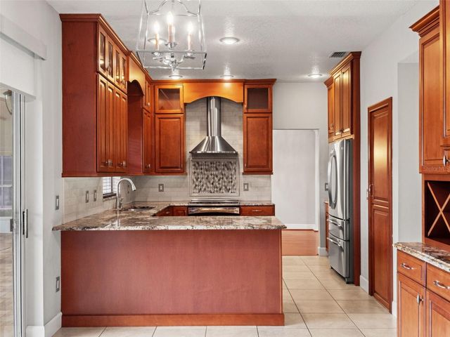 2394 HUNTINGDALE LANE, Oviedo, FL 32765