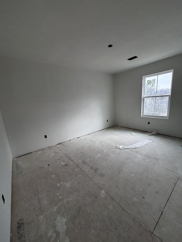 480 Jet Stream Dr, La Vergne, TN 37086