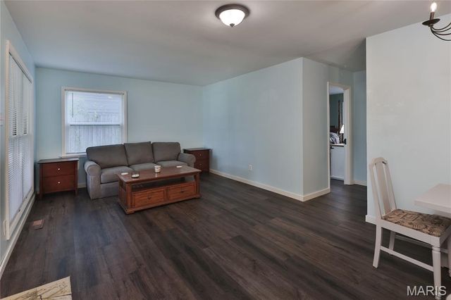 5 Bluegrass Lane, St Peters, MO 63376
