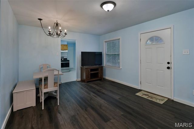 5 Bluegrass Lane, St Peters, MO 63376