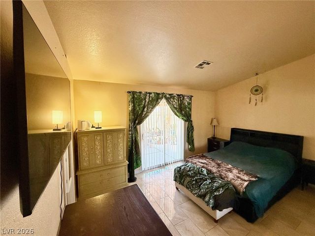 1708 Crystal Chimes Drive, Las Vegas, NV 89106