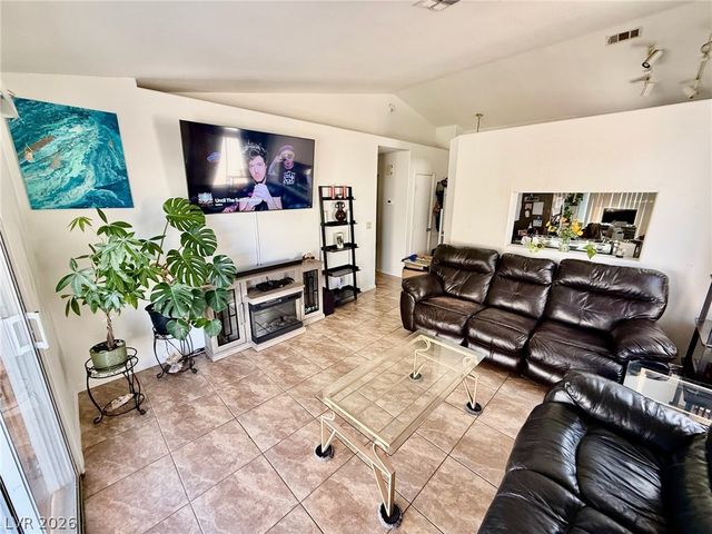 1708 Crystal Chimes Drive, Las Vegas, NV 89106