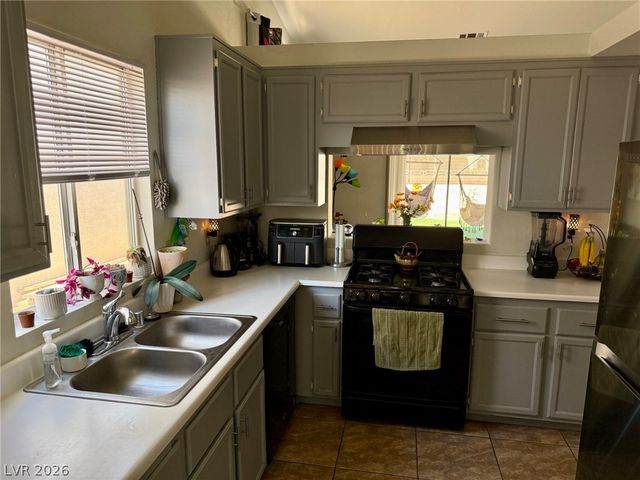 1708 Crystal Chimes Drive, Las Vegas, NV 89106
